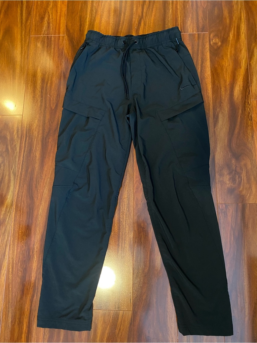 Nike Men's Black Cargo Jogger Pants with Zipper Pockets